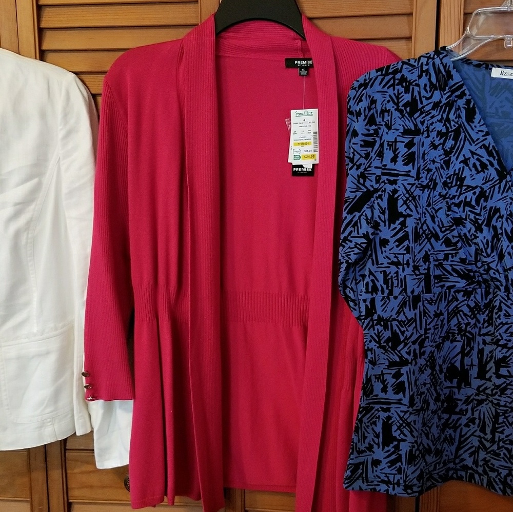 🎉BRAND NEW! Stein Mart Cardigan